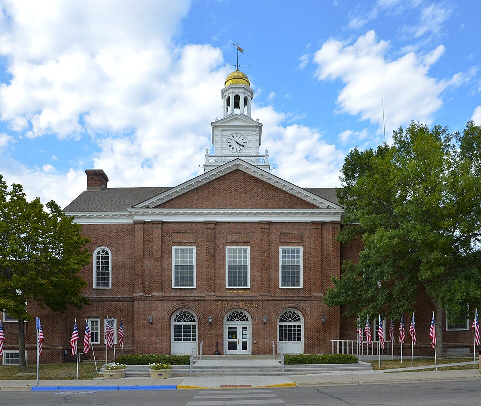 Photograph of Fergus Falls City Hall