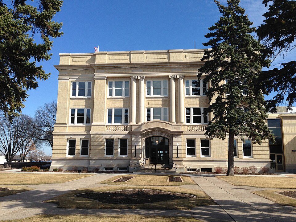 Photograph of Otter Tail County Courthouse