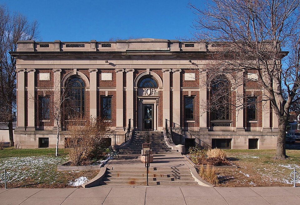 Photograph of Arlington Hills Library
