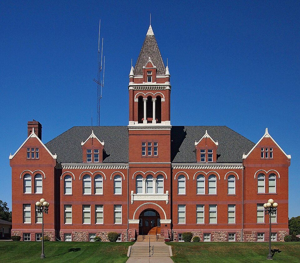 Photograph of Lac Qui Parle County Courthouse