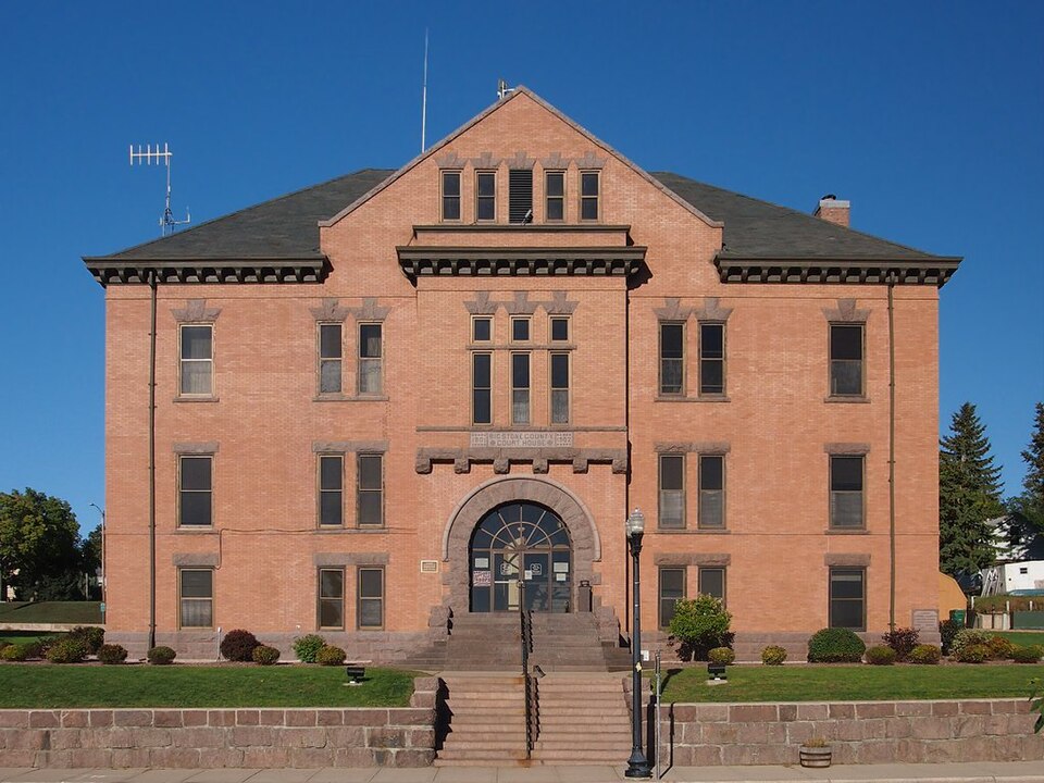Photograph of Big Stone County Courthouse