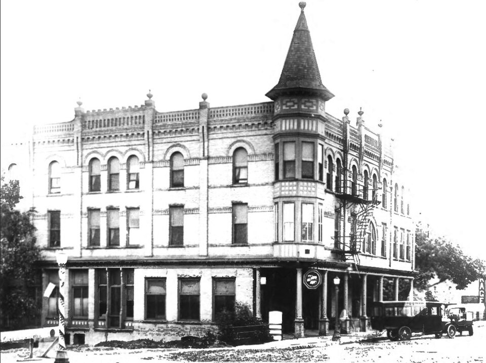 Photograph of Columbian Hotel