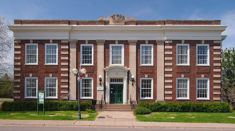 Photograph of Cloquet City Hall