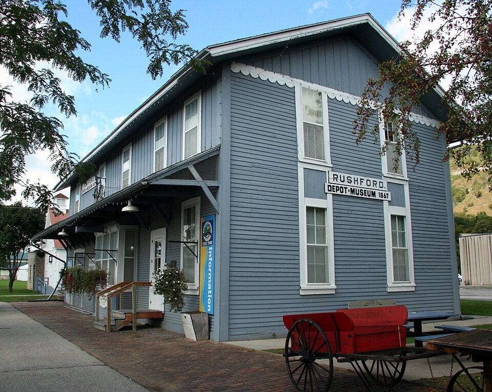 Photograph of Rushford station