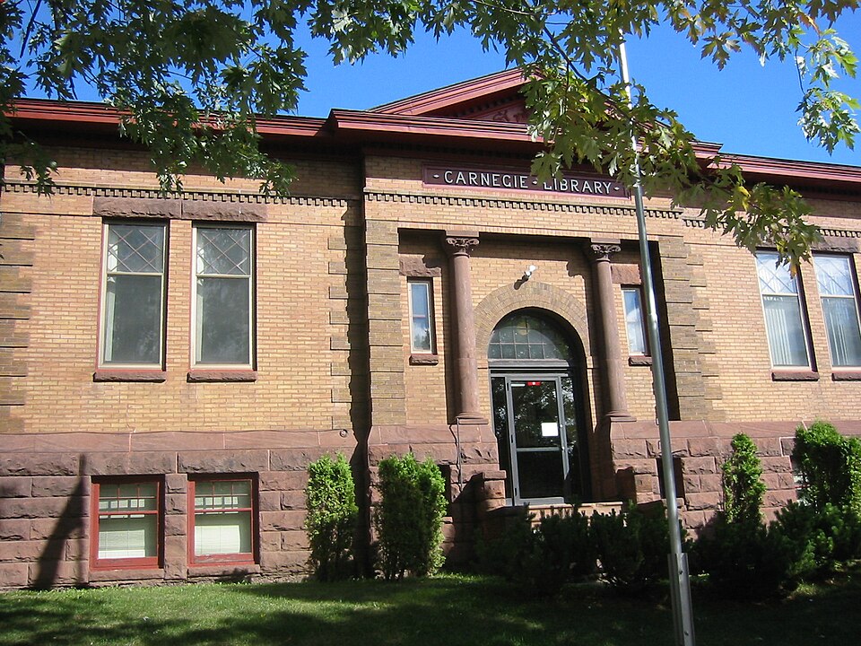 Photograph of Two Harbors Carnegie Library