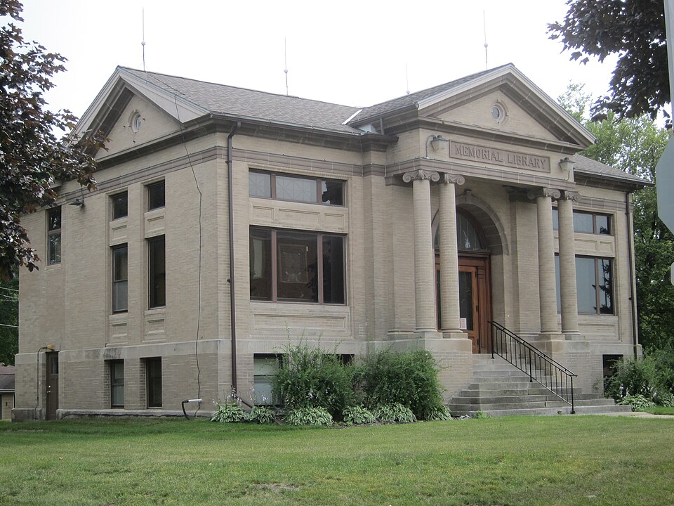 Photograph of Blue Earth Memorial Library