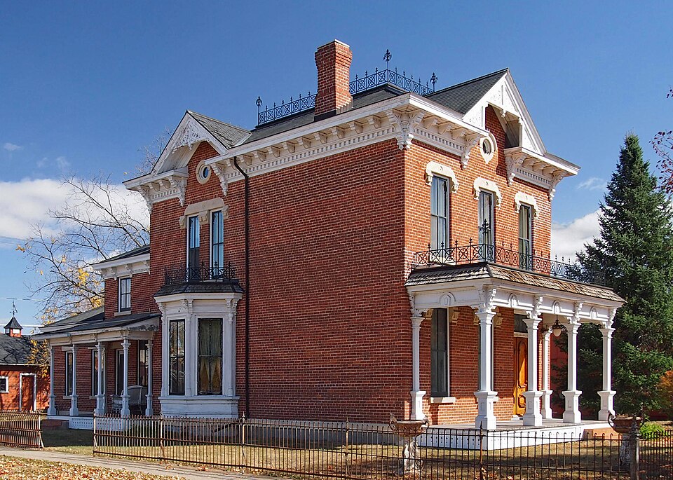 Photograph of Lorenz and Lugerde Ginthner House