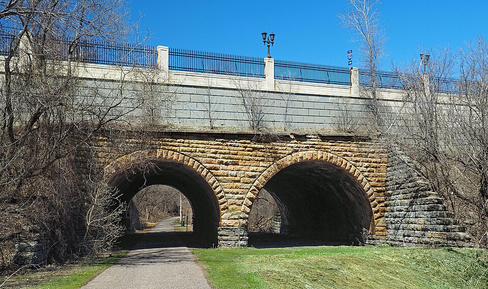 Photograph of Seventh Street Improvement Arches