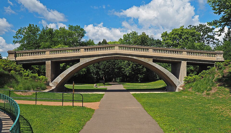 Photograph of Bridges No. L-5853 and 92247
