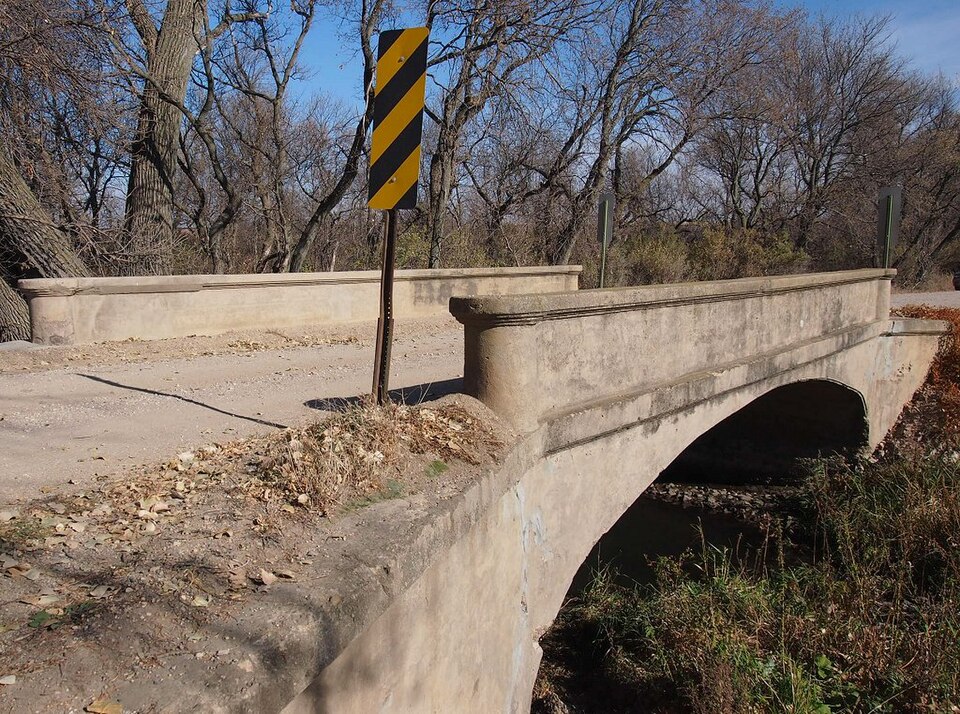 Photograph of Bridge No. L-4646