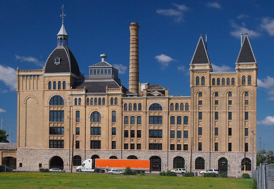 Photograph of Minneapolis Brewing Company Building