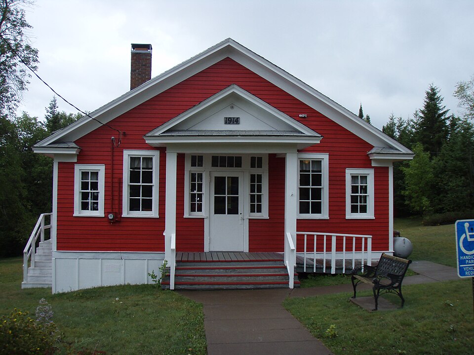Photograph of Larsmont School