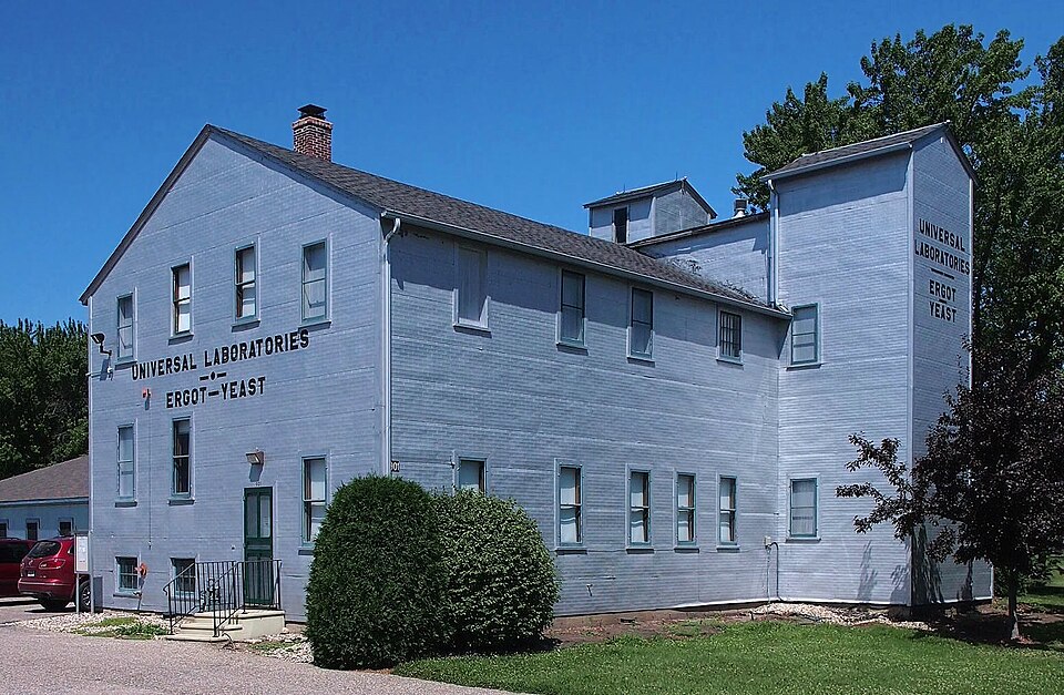 Photograph of Universal Laboratories Building