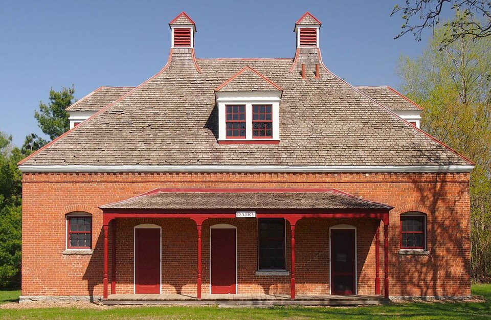 Photograph of James J. Hill's North Oaks Farm, Dairy Building