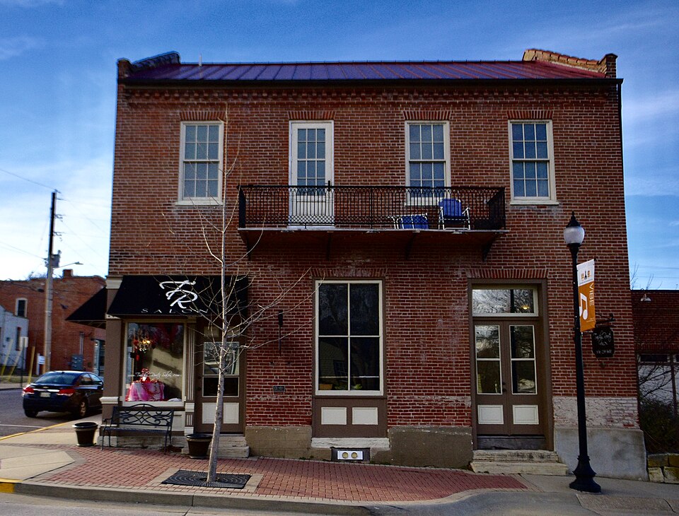 Photograph of George Tamm Building