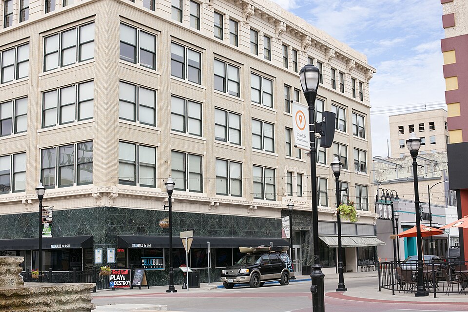 Photograph of Holland Building