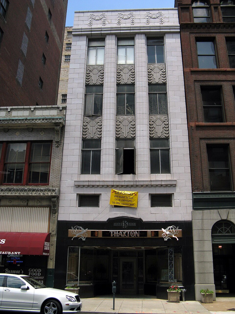 Photograph of Building at 1009 Olive St.