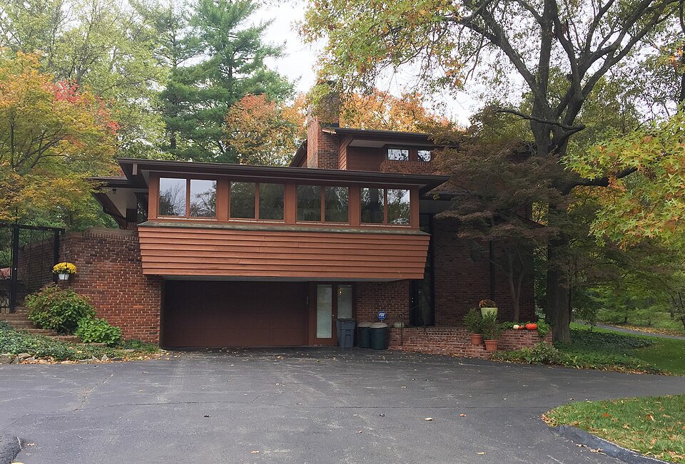 Photograph of Rudolph and Dorothy C. Czufin House