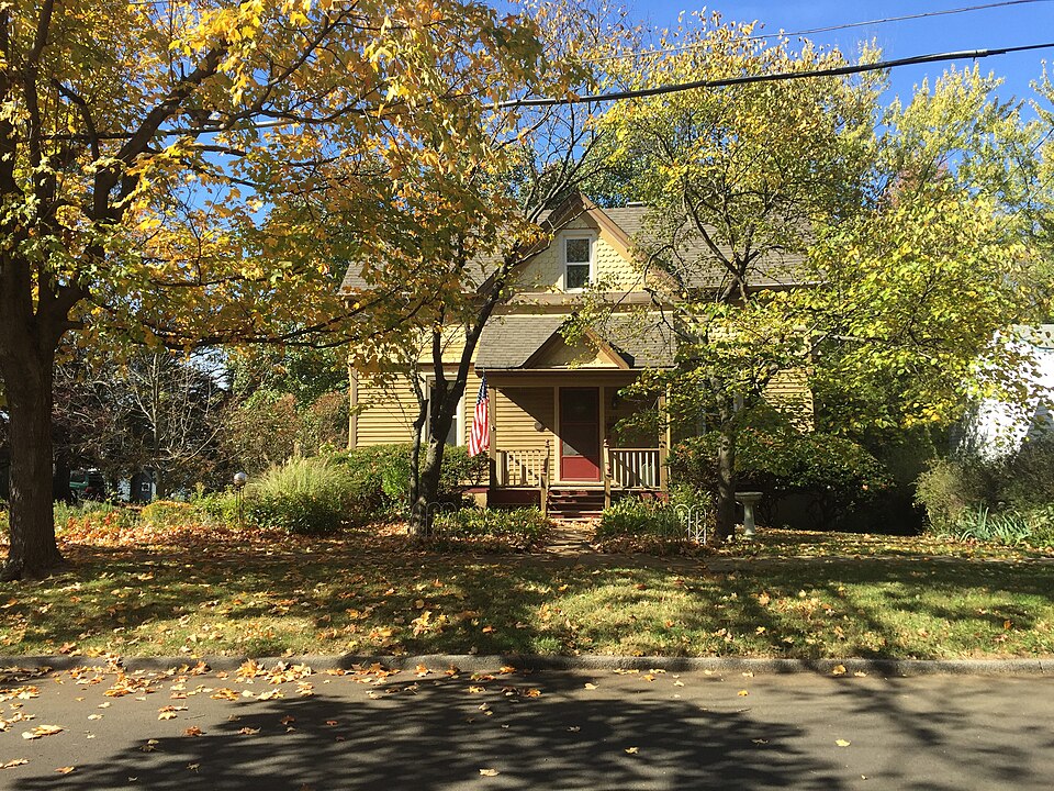 Photograph of Theodore and Lena Richter House