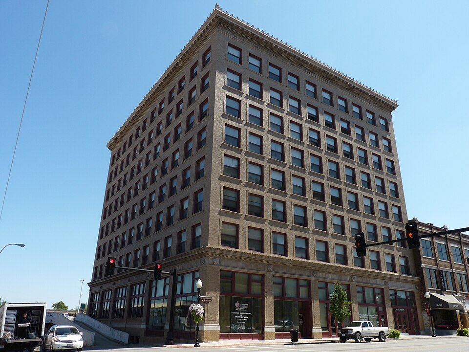 Photograph of St. Louis and San Francisco Railroad Building