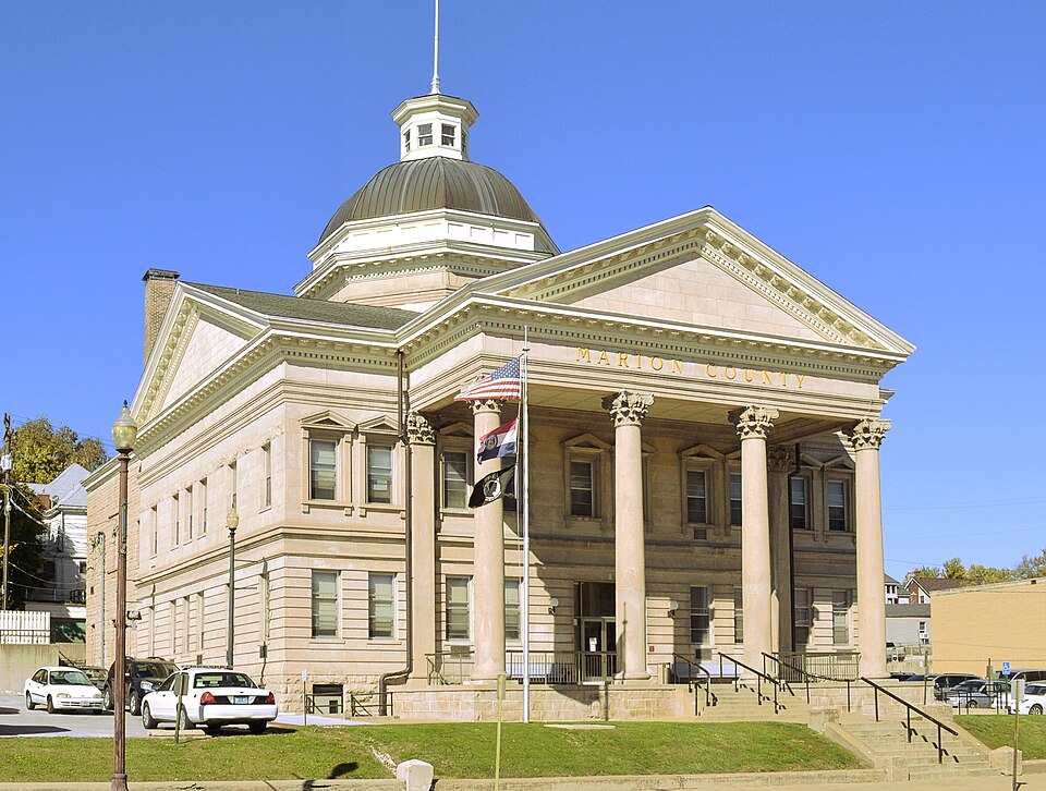 Photograph of Marion County Courthouse