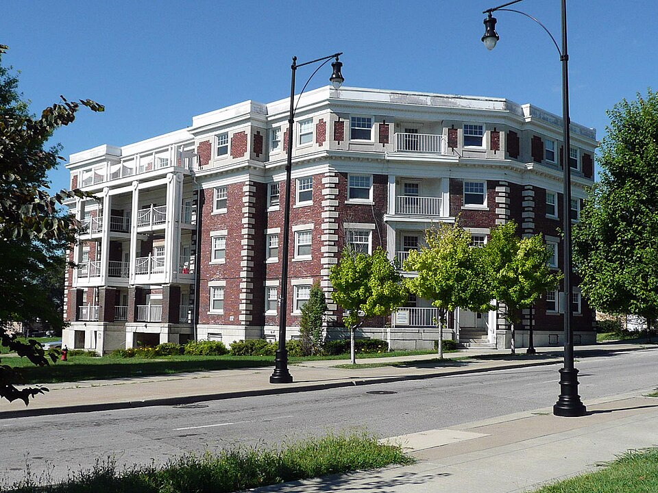 Photograph of Circle Apartments