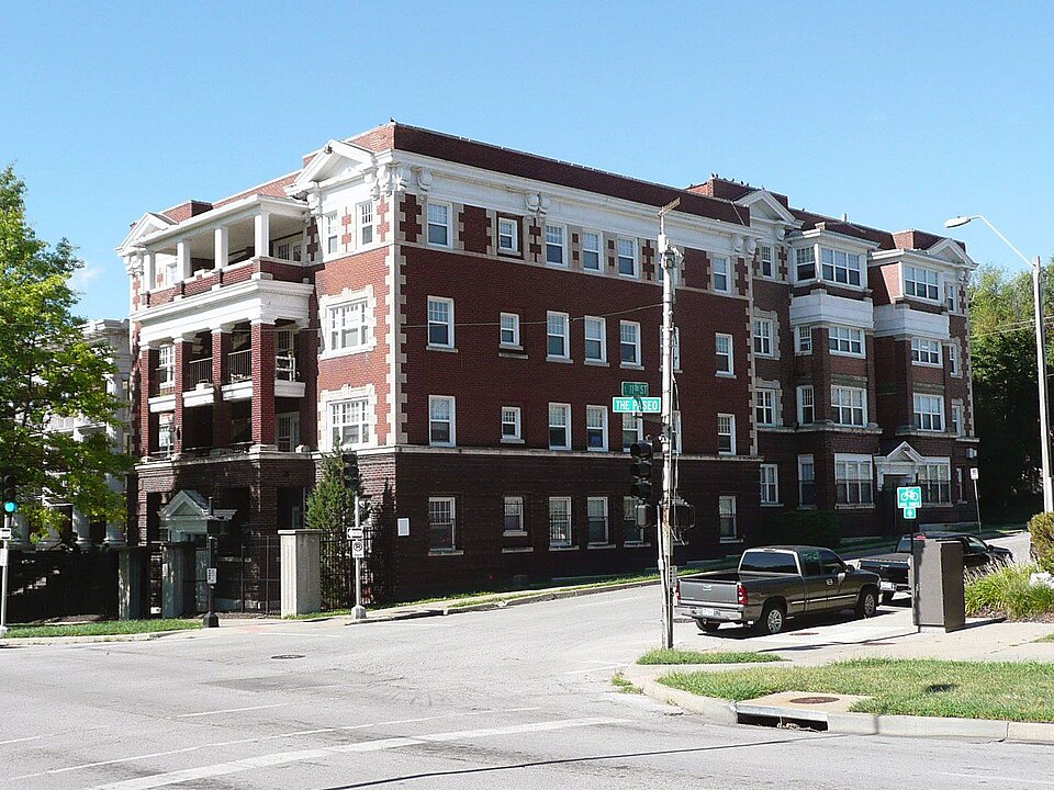 Photograph of Virginia Apartments