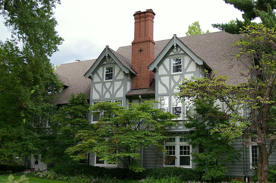 Photograph of George R. and Elsie Robinson House
