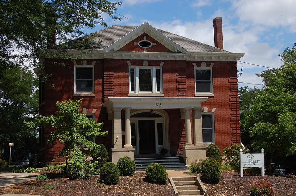 Photograph of Claud D. Grove and Berenice Sinclair Grove House