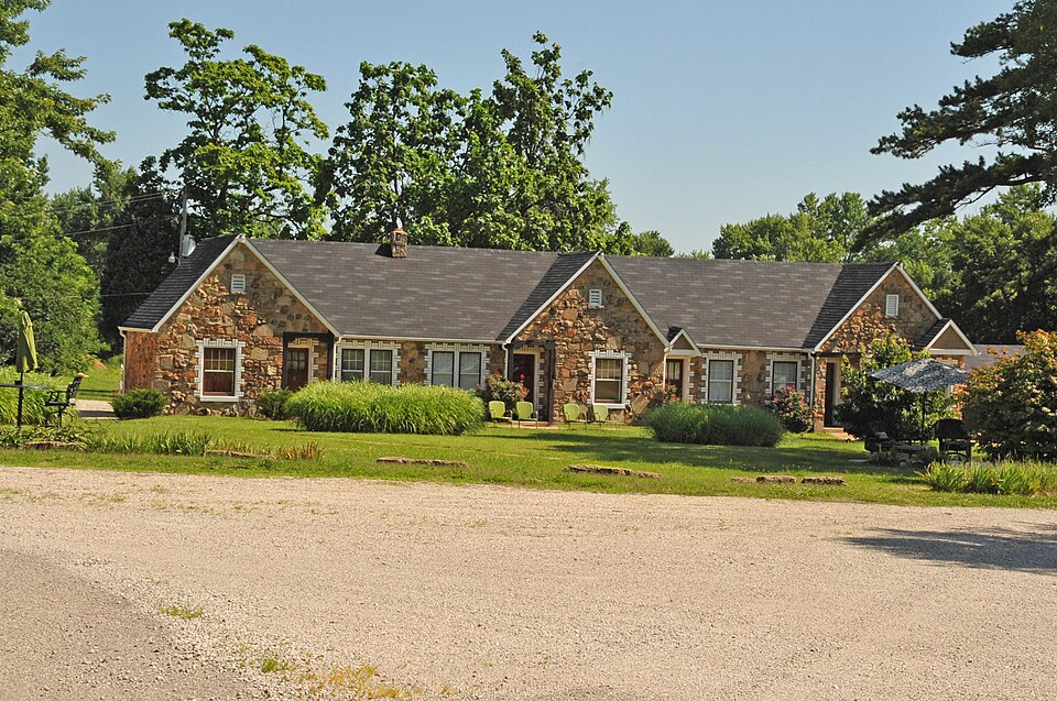 Photograph of Wagon Wheel Motel, Café and Station