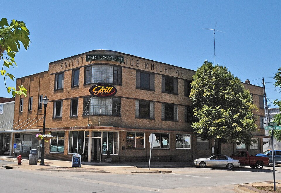 Photograph of Joe Knight Building