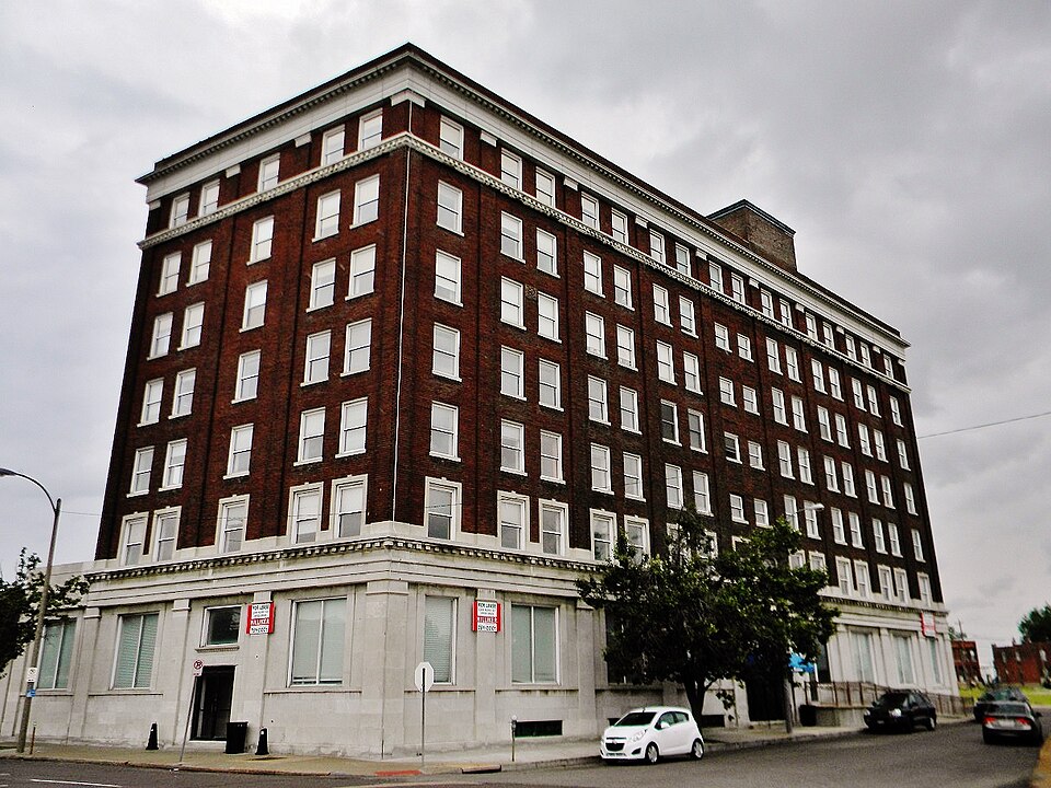 Photograph of Chouteau Building