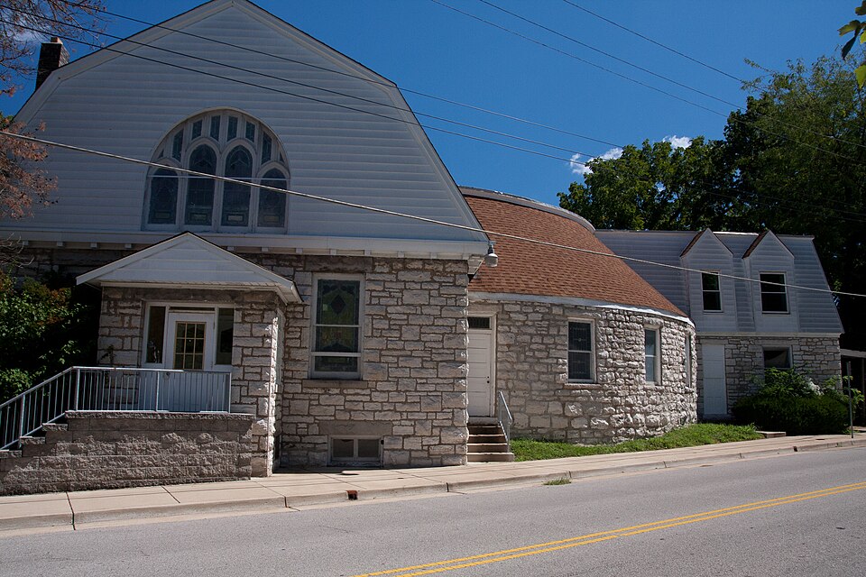 Photograph of Tuxedo Park Christian Church