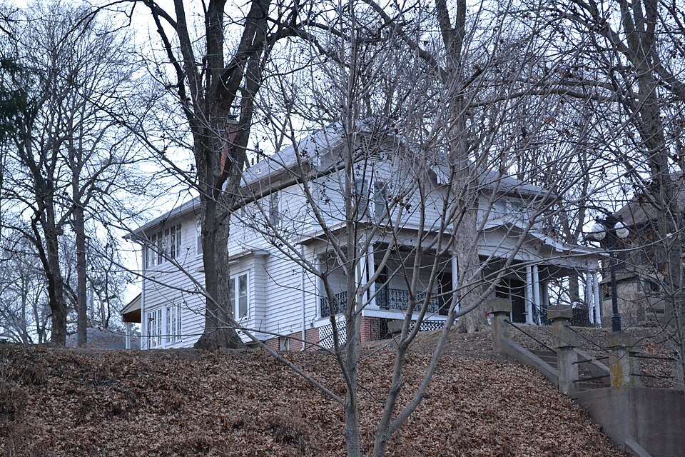 Photograph of John Sublett Jr. and Caroline Ashton Logan House