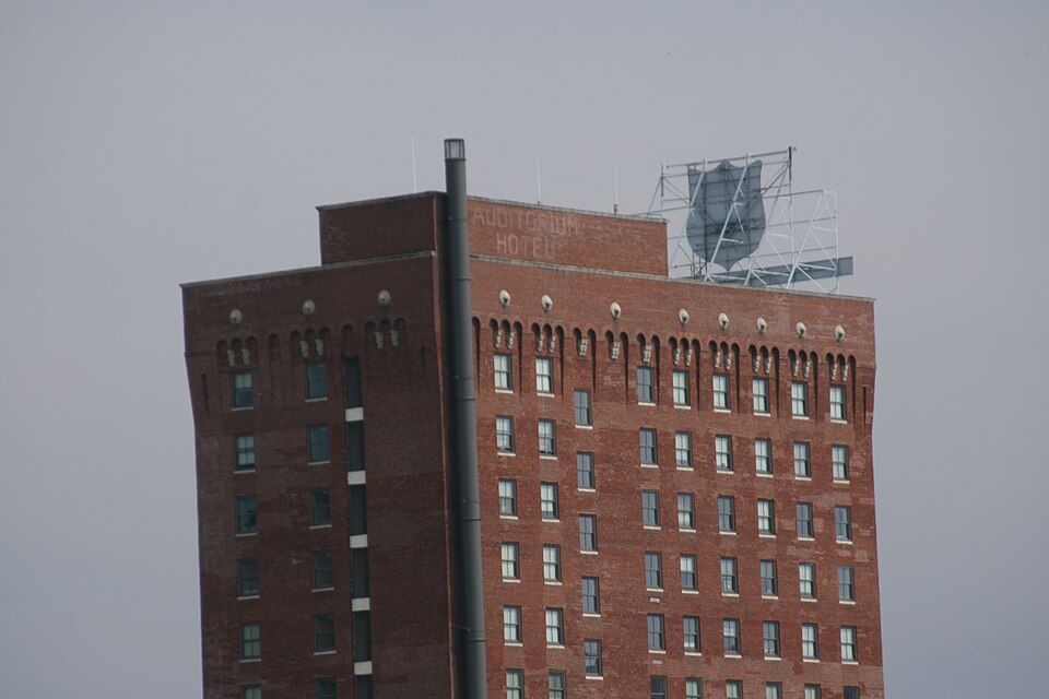 Photograph of Robert E. Lee Hotel