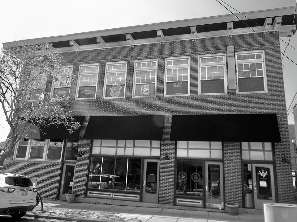 Photograph of Saratoga Lanes Building