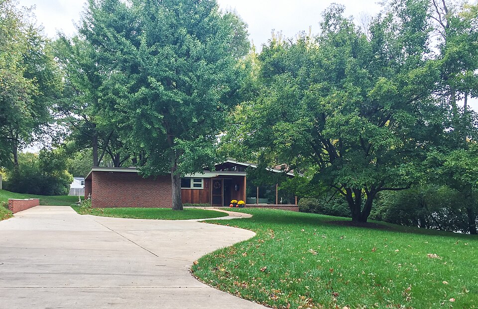 Photograph of Harry Hammerman House