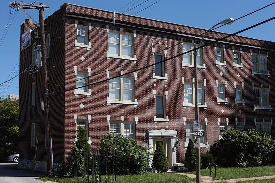 Photograph of Oakview Place Apartments