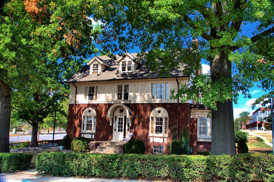 Photograph of Dr. E. Sanborn Smith House