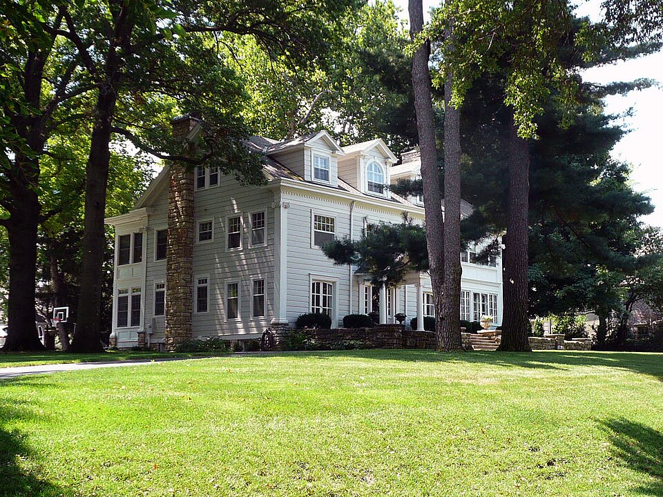 Photograph of R. Bryson Jones House
