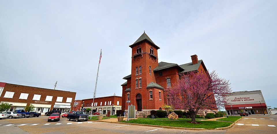 Photograph of Fredericktown Courthouse Square Historic District