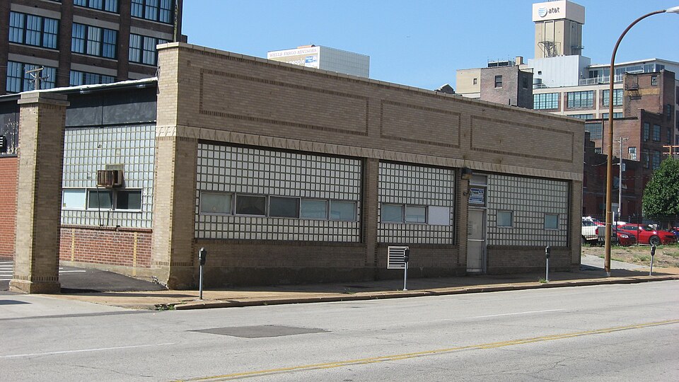 Photograph of Berry Motor Car Service Building