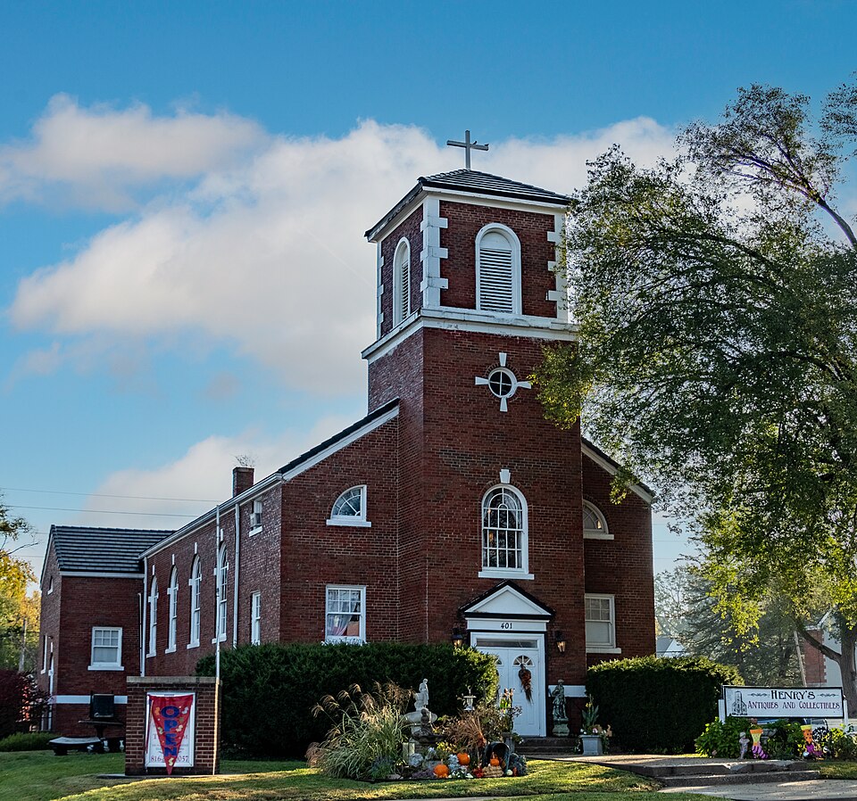 Photograph of Lee's Summit Christian Church Building