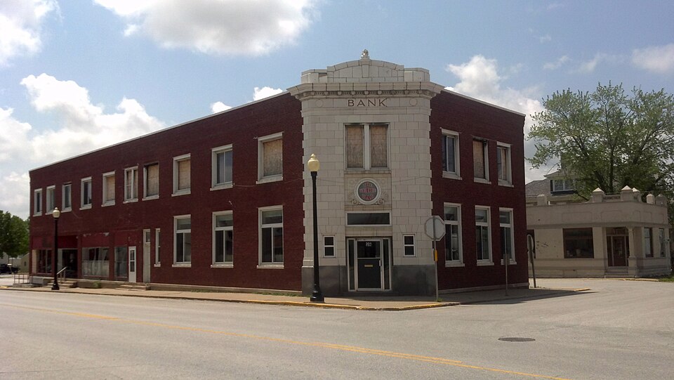 Photograph of Farmers and Merchants Bank Building