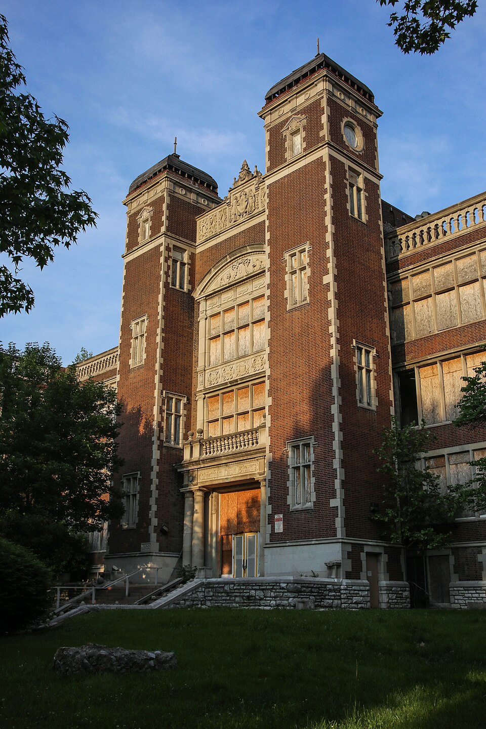 Photograph of Central Visual and Performing Arts High School