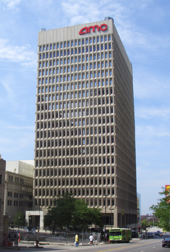 Photograph of Ten Main Center