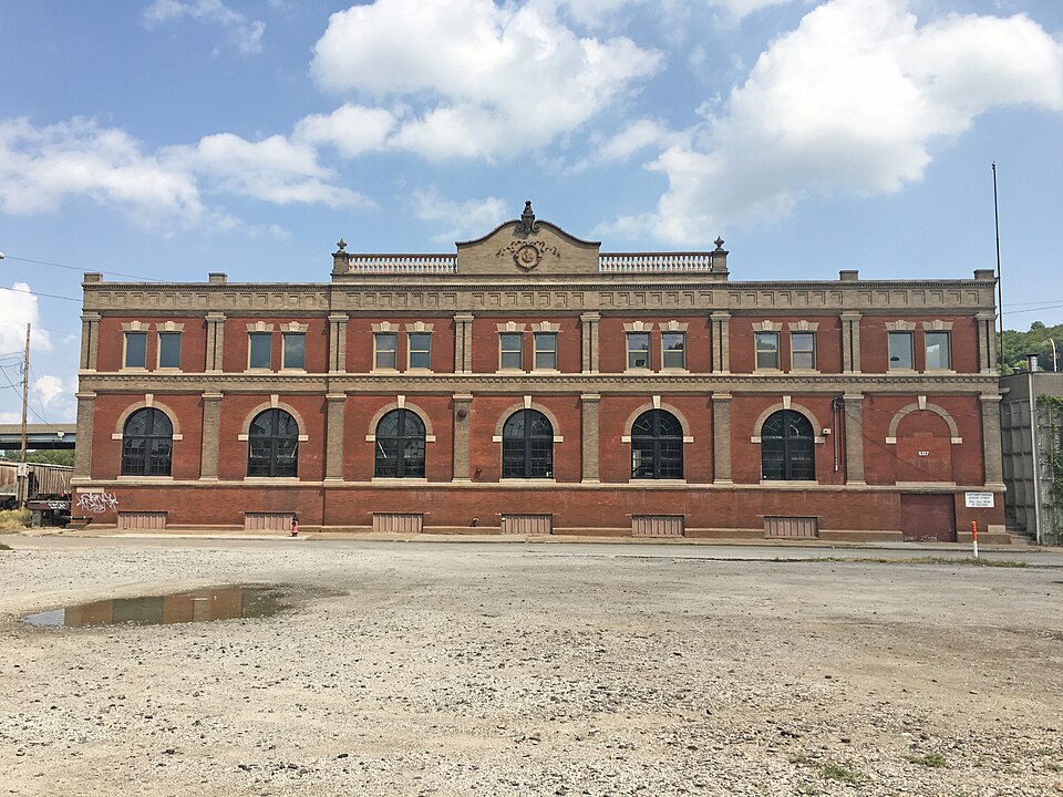 Photograph of Ferd. Heim Brewing Company Bottling Plant