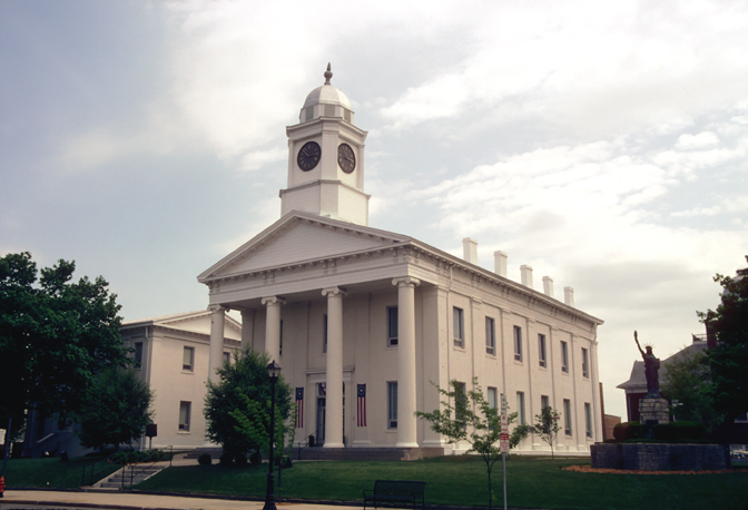 Photograph of Lafayette County Courthouse