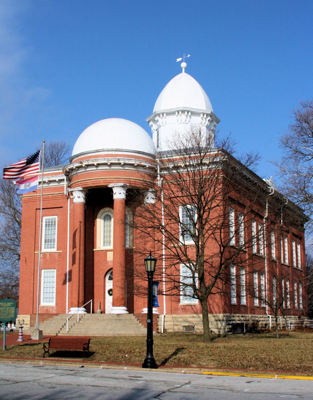 Photograph of Moniteau County Courthouse Square