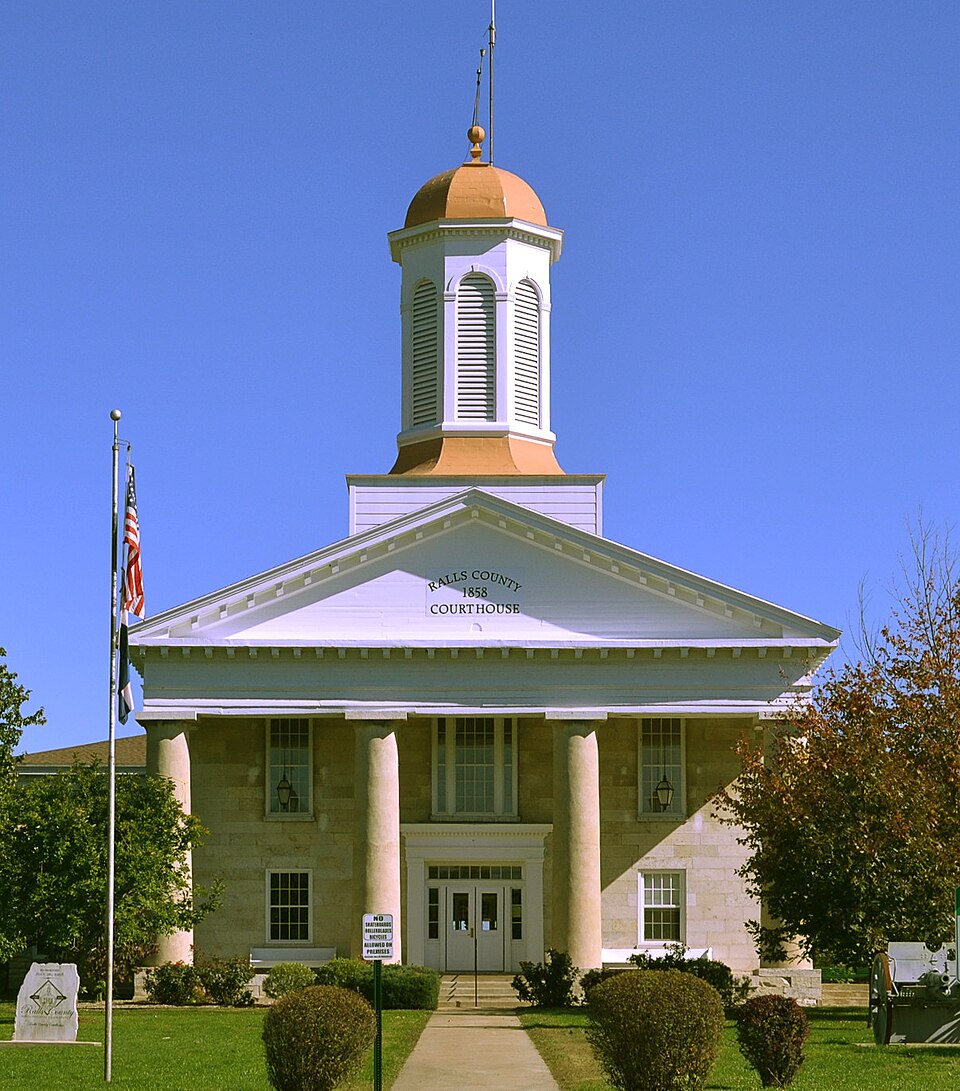 Photograph of Ralls County Courthouse and Jail-Sheriff's House